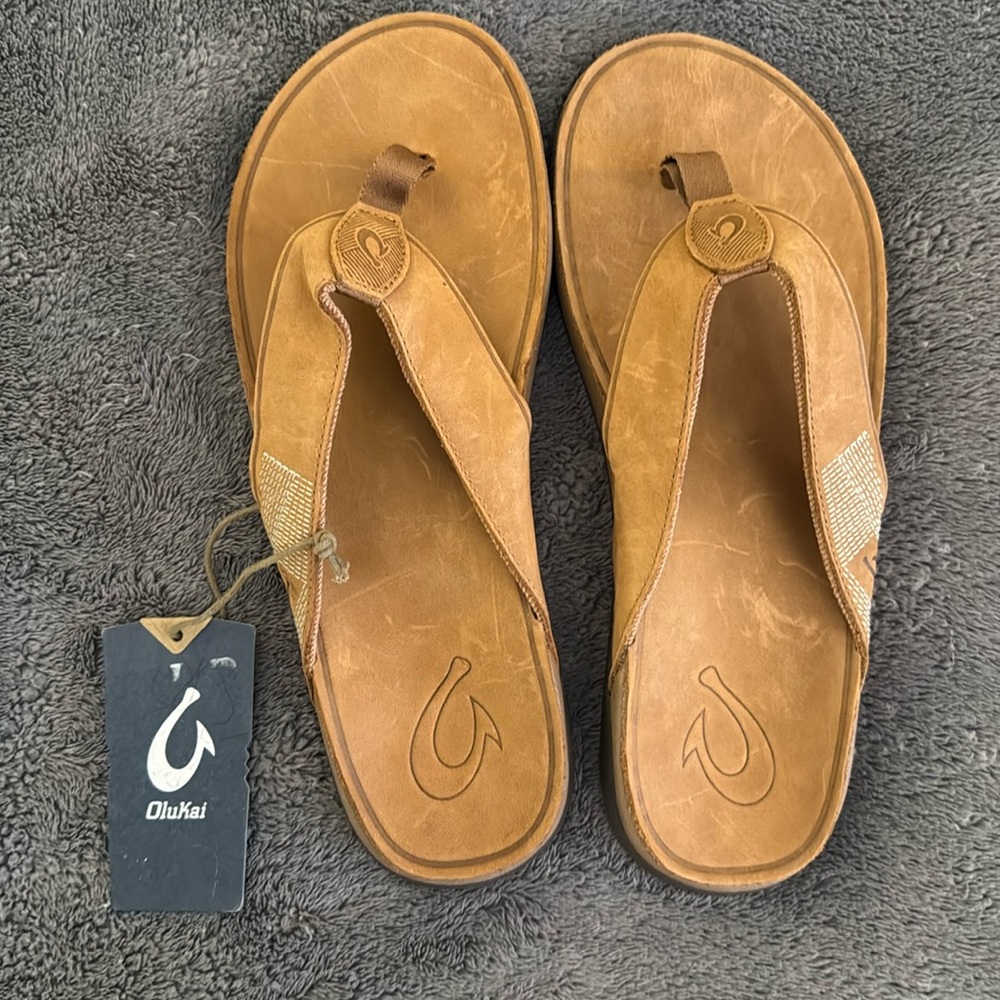 OluKai Tuahine Waterproof Leather Beach Sandals in Toffee |  M 11